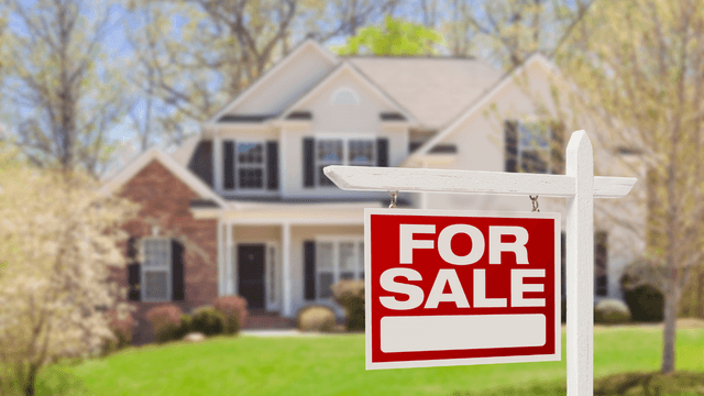Selling and buying homes transition
