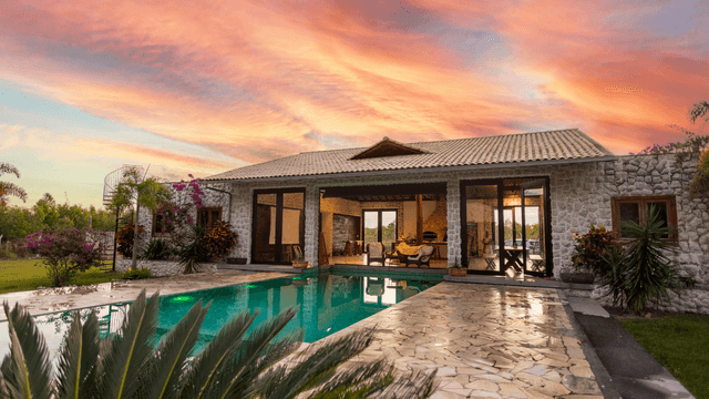 Second home and vacation property financing